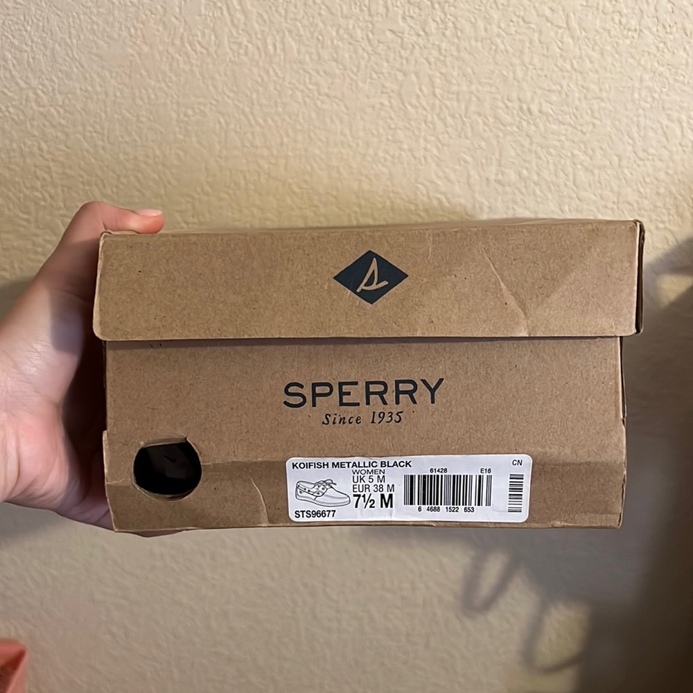 Sperry Metallic black Koifish